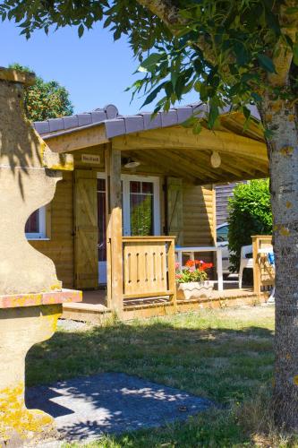 Photo de la galerie de l'établissement Les Rives du Lac du Laouzas, à Nages