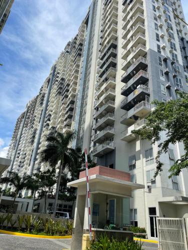 Το κτήριο όπου στεγάζεται  το ξενοδοχείο διαμερισμάτων