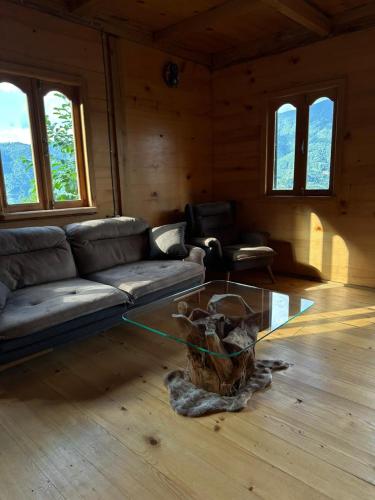 Гостиная зона в Wooden House Garetke