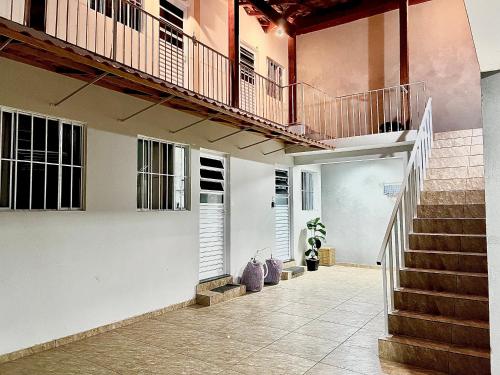 Zdjęcie z galerii obiektu Ap Elegante e pratico com ar, ao lado do Aeroporto w mieście Guarulhos