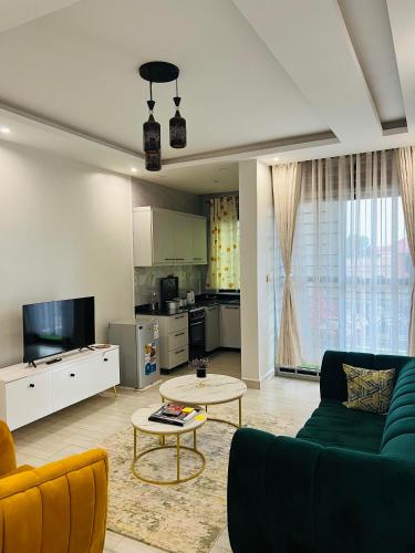 Fotografie z fotogalerie ubytování Entire Furnished Apartment Unit in Kira v destinaci Kira