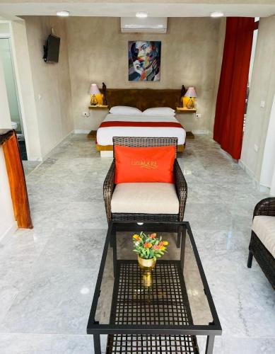 Ruang duduk di Villa Coco Mare Suite 1