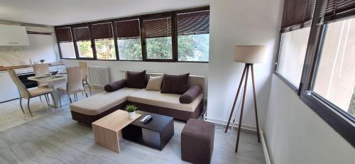 Zona d'estar a Tree house apartment