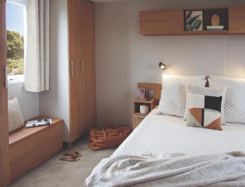 Katil atau katil-katil dalam bilik di Mar Estang LUXURY Eden 45m2