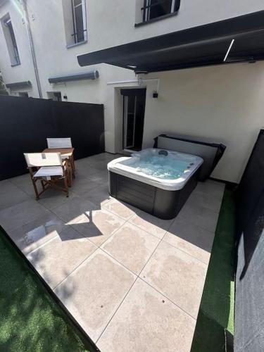 La suite secrète et son spa abrité