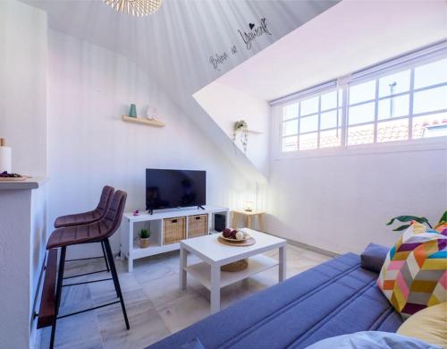 Apartamento céntrico a 130 metros del mar cálido y moderno