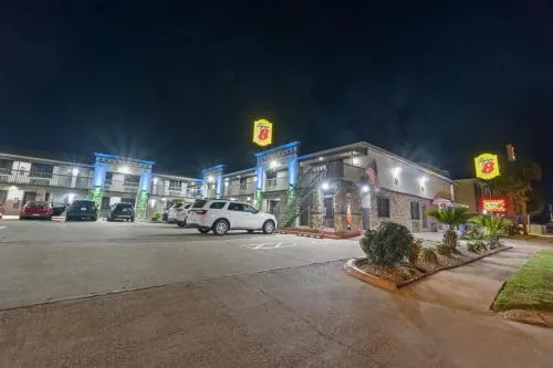 Super 8 by Wyndham McAllen-Downtown-Airport-LA Plaza Mall in McAllen