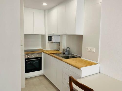 Apartamento con piscina a 200m de la playa en Denia