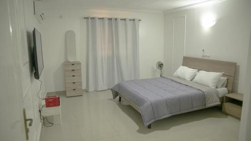 Lova arba lovos apgyvendinimo įstaigoje LEAK Résidence