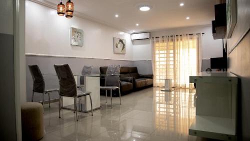 Svetainės erdvė apgyvendinimo įstaigoje LEAK Résidence