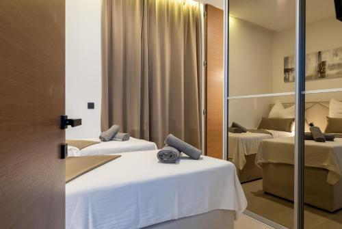 A closer look at Penthouse Accommodation Majestic View