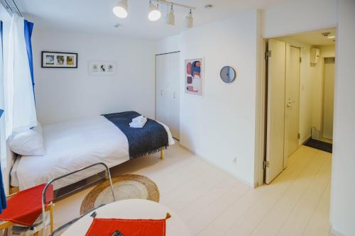 QH101 Modern Studio near Aoto Rail Stop - Airport Access