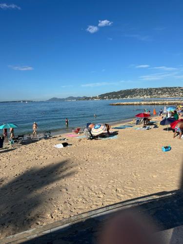 Villa Francia Résidence piscine tennis à 500m des plages de Cannes