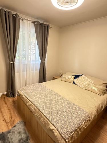 Ένα ή περισσότερα κρεβάτια σε δωμάτιο στο Alma House
