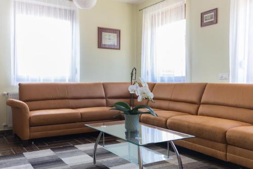 Fehér Galamb Vendégház 2657 Tolmacs, Szent Lőrinc út 56 kép - 3
