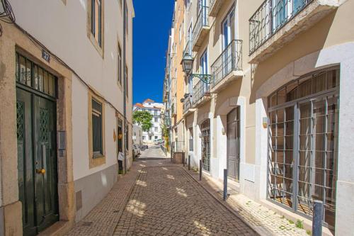 SUNNY Bica - Downtown Large Apartment