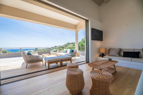 Superbe Villa Porto Vecchio vue mer plage à pied