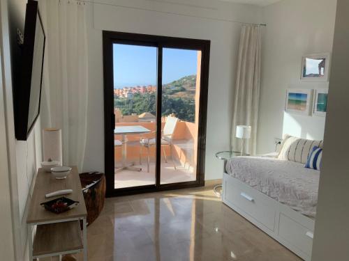 Ένα ή περισσότερα κρεβάτια σε δωμάτιο στο Sea View & Sea Breeze