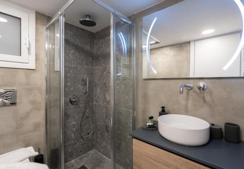 LIV - Comfortable & Stylish Escape in Pagrati