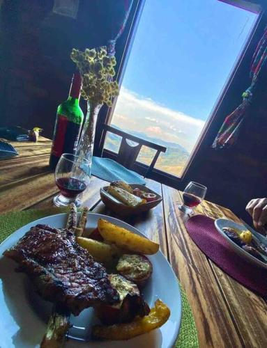 Makanan di atau berdekatan chalet