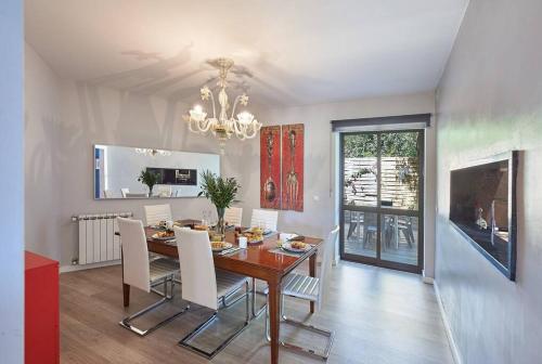 Central Holiday Home