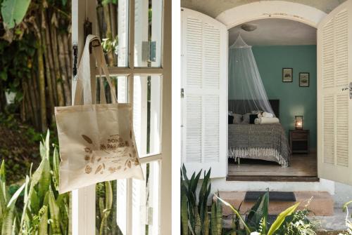 two pictures of a room with a bed and a window at Bonito Paraiso Ilha Grande in Abraão