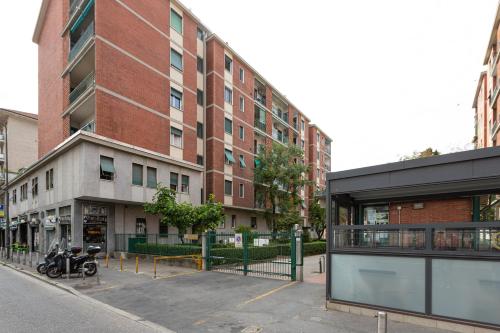 GuestHost - Lorenteggio Gelsomini Cozy Apartment