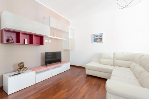GuestHost - Lorenteggio Gelsomini Cozy Apartment