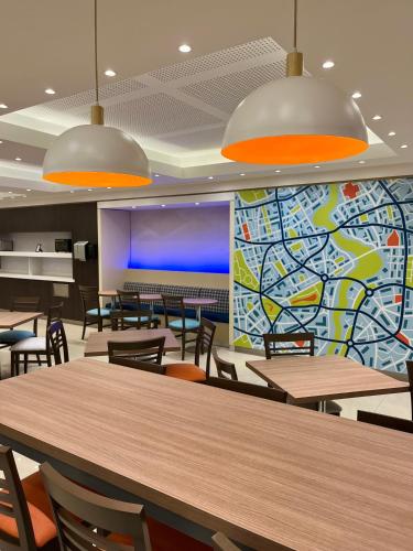 Holiday Inn Express Rosario by IHG — Property building