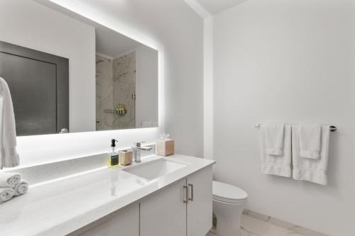 Un baño de Exhibit A2