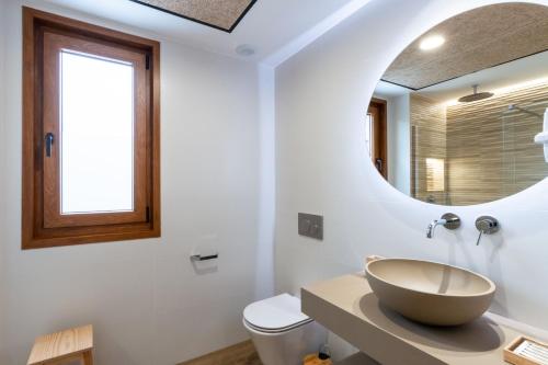 Ένα μπάνιο στο Suites Ecojebar