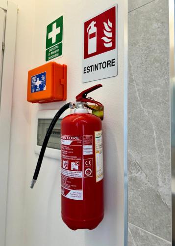 Certificato, attestato, insegna o altro documento esposto da Valcamonica Apartments