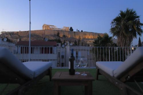 Acropolis Hill House