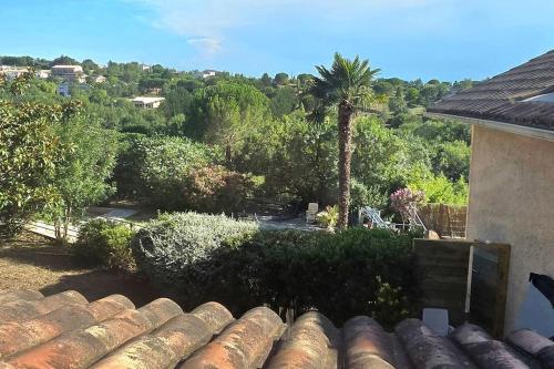 Jardín al aire libre en Maison avec Spa et Piscine