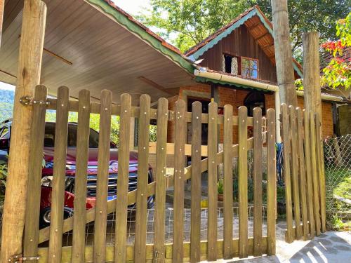 Bangunan di mana terletaknya rumah percutian