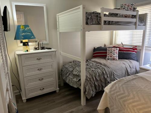 Cherry Grove condo just steps from the ocean photo 16