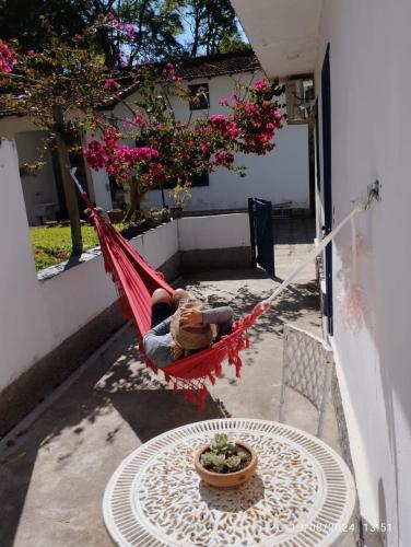 Taman di luar Vila da Sol Itaipava casas e estúdios