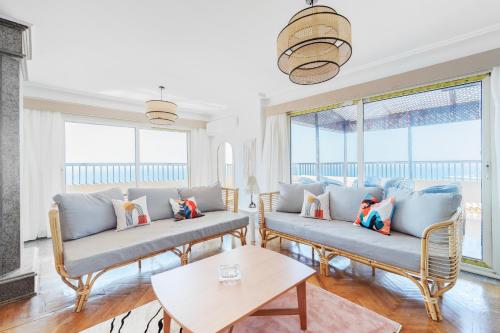 Un lugar para sentarse en Nabeel Homes - Penthouse Duplex with Rooftop