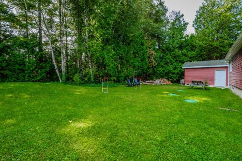 Gallery image of New In Sauble Cammidge Place Retreat in Sauble Beach
