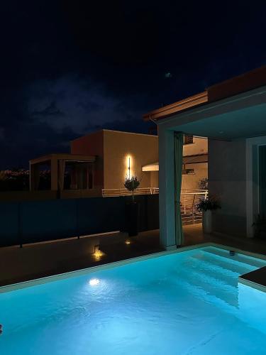 Πισίνα στο ή κοντά στο Isaia Luxury