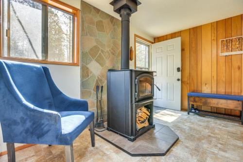 Φωτογραφία από το άλμπουμ του 1 Mi to State Park Peaceful La Pine Cabin with Deck σε La Pine