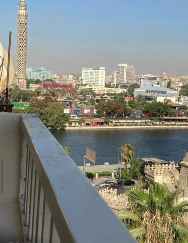 شقة الدقي تري النيل