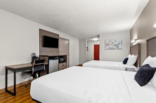 Gallery image of Red Lion Inn & Suites Saint Louis in Pontoon Beach