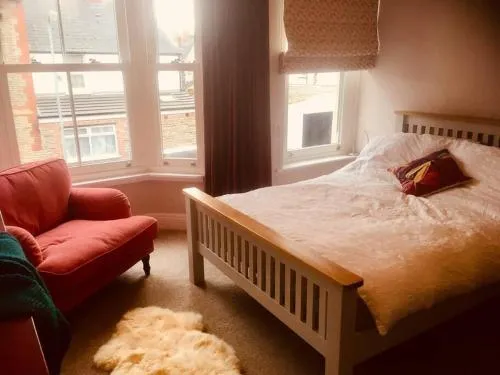 Cosy Roath home near the park photo 1
