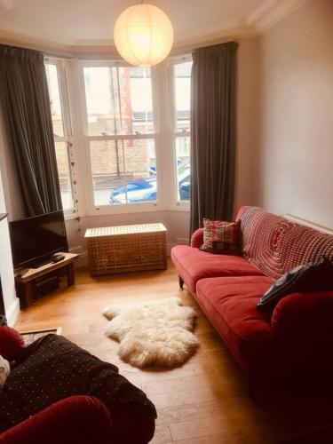Cosy Roath home near the park photo 12