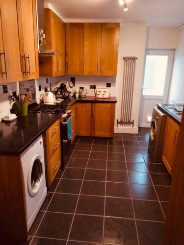 Cosy Roath home near the park photo 9