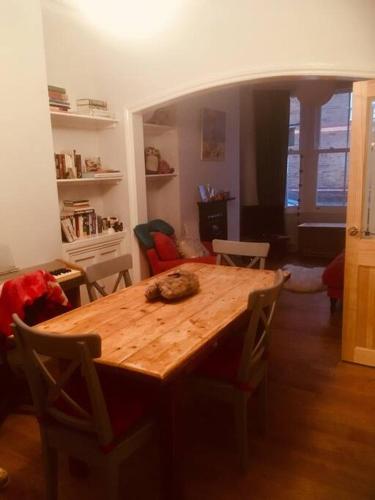 Cosy Roath home near the park photo 18