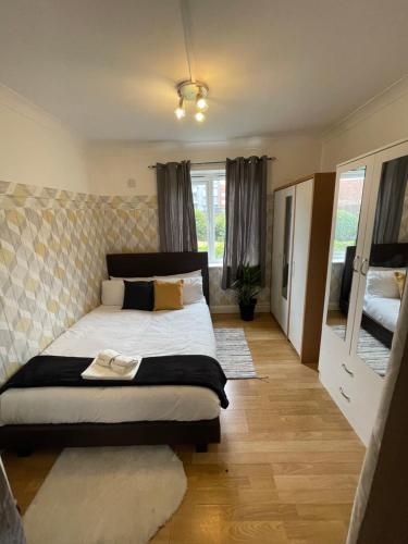 Gallery image of Lovely & Spacious Flat-Deptford Creekside in London