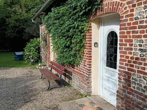 Photo de la galerie de l'établissement Holiday Home near Alabaster Coast, à Les Grandes-Ventes
