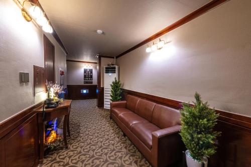New Cheonji Hotelにあるシーティングエリア